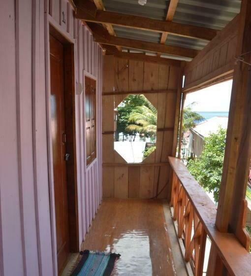 اتاق استاندارد, Sunflower Guesthouse
