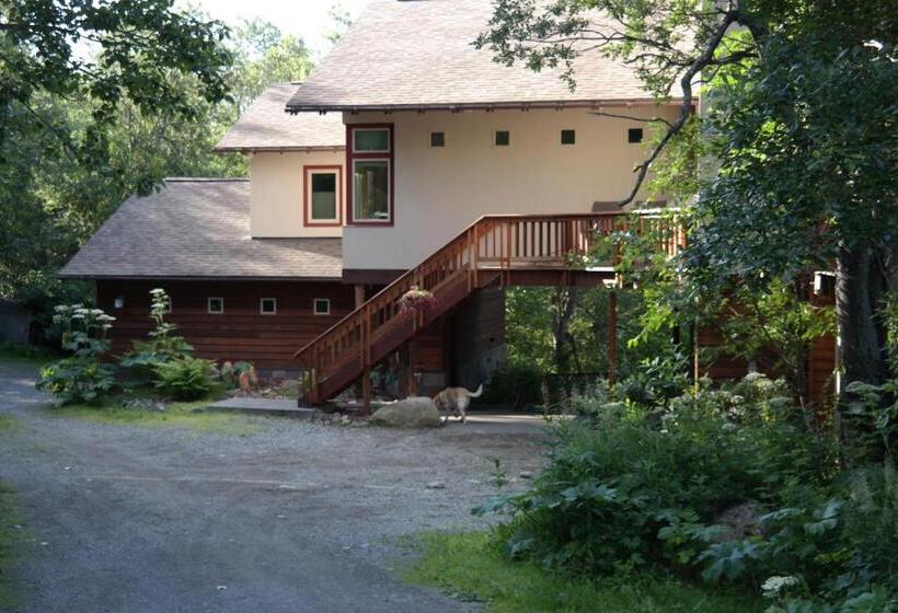 Трехместный Номер Deluxe, Eagle Peak Guesthouse