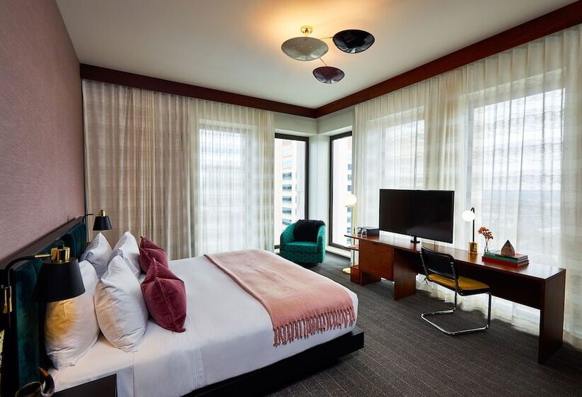 Standardrum, Fairlane Hotel Nashville, By Oliver