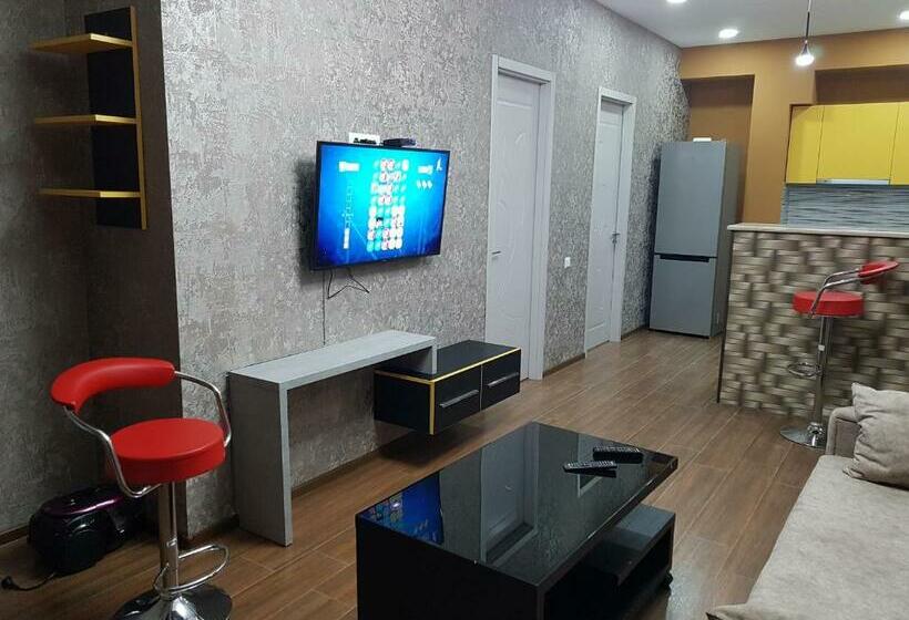 آپارتمان 1 خوابه با بالکن, Your Home