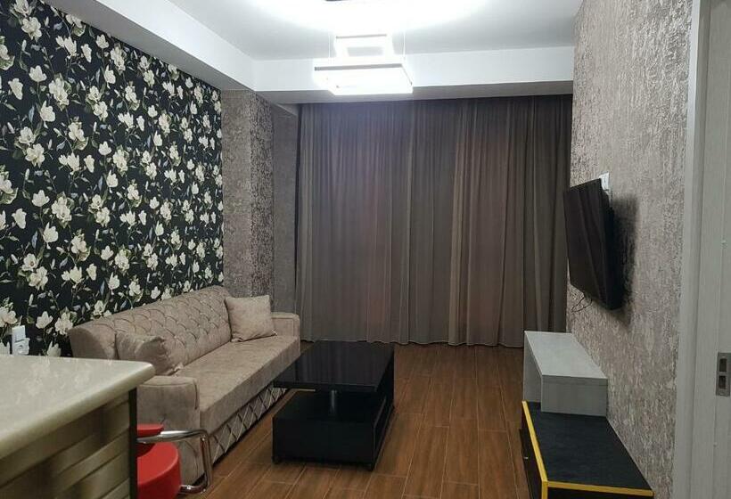 آپارتمان 1 خوابه با بالکن, Your Home