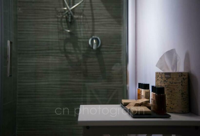 سوئیت با تخت بزرگ, La Dimora Del Falconiere   Luxury Suites