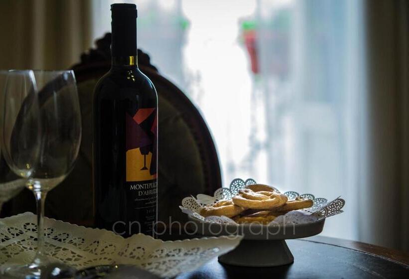 デラックスルーム, La Dimora Del Falconiere   Luxury Suites