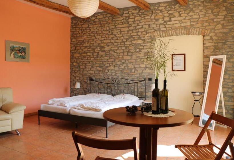 Номер Стандарт с Балконом, Casa Re   B&b E Vino A Montabone