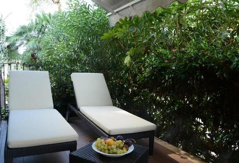Apartamento 1 Dormitório com Terraço, Graziella Residence Appartamenti