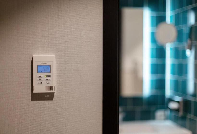 Номер Deluxe, Holiday Inn   The Niu, Fender Amsterdam