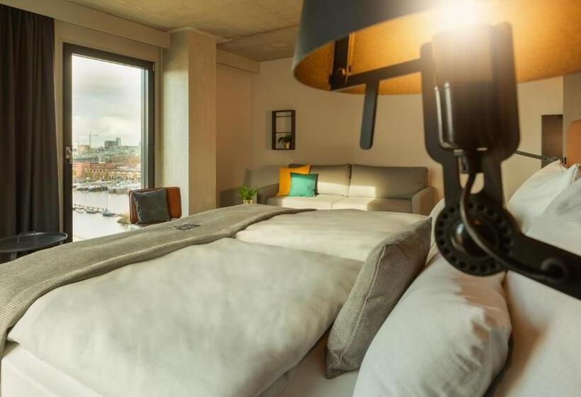 Номер Executive, Holiday Inn   The Niu, Fender Amsterdam