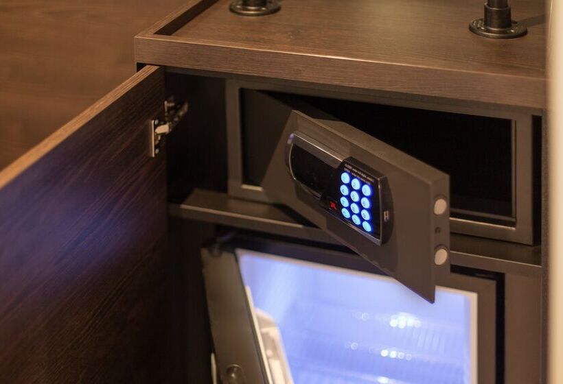 Номер Superior, Holiday Inn   The Niu, Fender Amsterdam