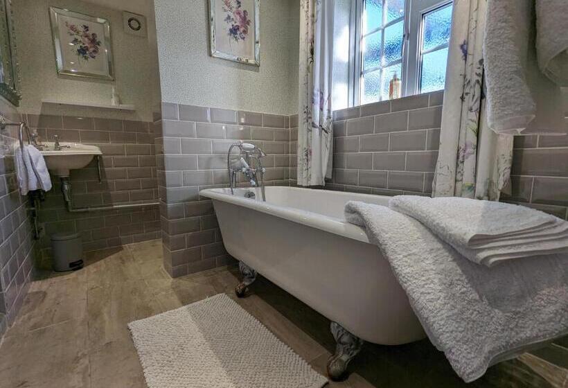سوئیت با تخت بزرگ, Tafarn Y Waen   Guesthouse