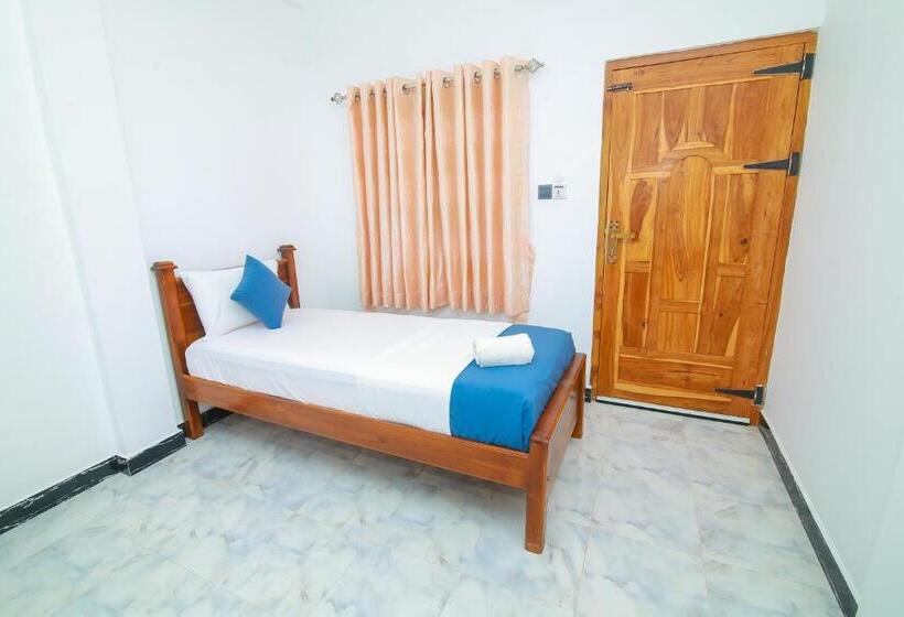 Quarto Triplo Estandar com Sacada, Sun Blue