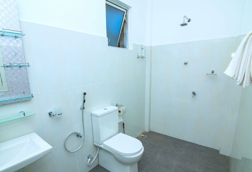 Quarto Triplo Estandar com Sacada, Sun Blue