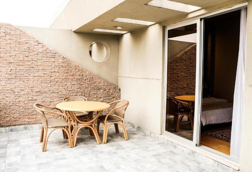 اتاق لوکس, Circle Club Faisalabad