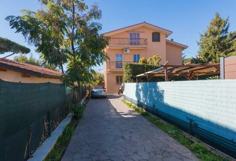חדר דלוקס עם נוף להרים, Travelershome Morena Guesthouse