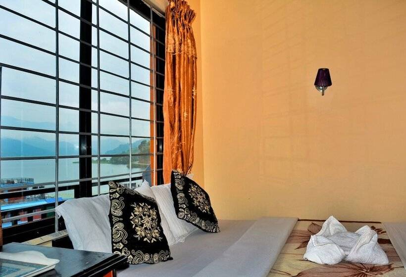 آپارتمان کلاسیک 1 خوابه, Direction Pokhara