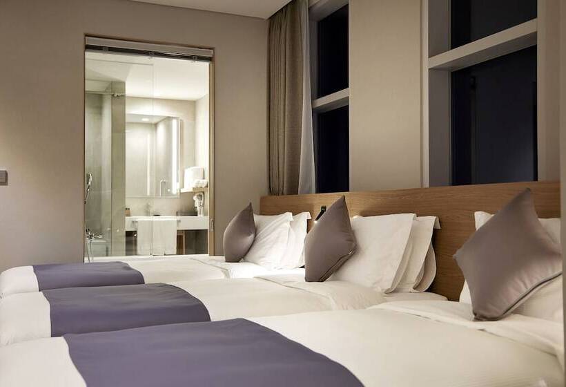 Номер Стандарт Трехместный, Md Hotel Doksan