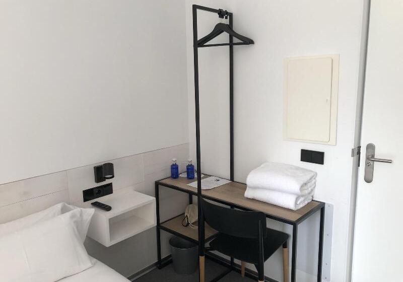 اتاق استاندارد یک نفره, Melibea By Gaiarooms