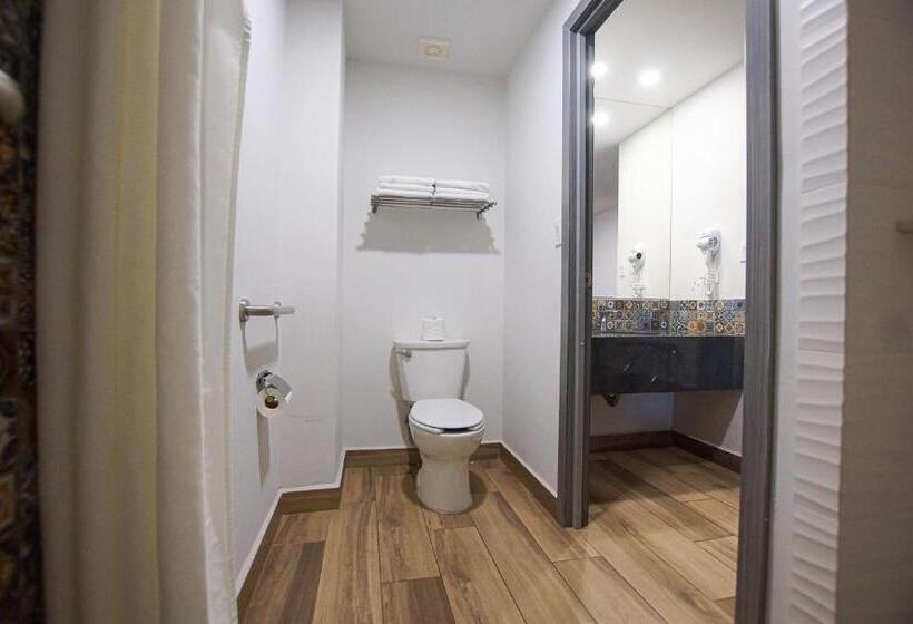 Люкс Кровать Кинг, Sawari