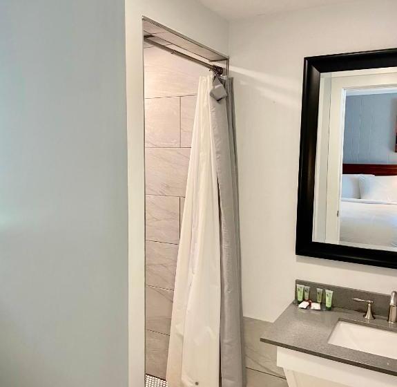 Номер Deluxe, Elk Rapids Lakeshore Inn