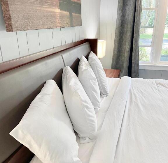 Номер Deluxe Кровать Кинг, Elk Rapids Lakeshore Inn