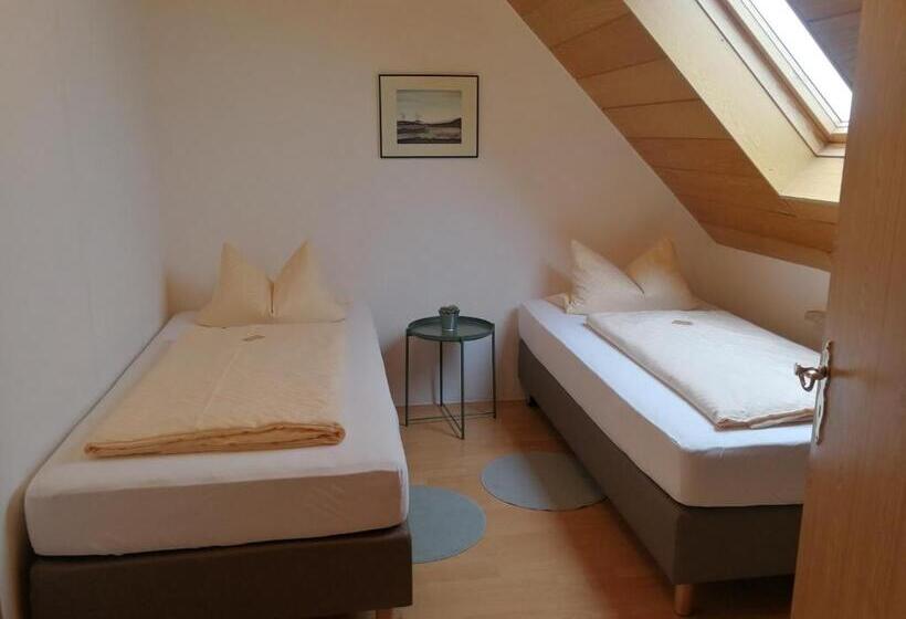 Апартаменты 2 Спальни, Gasthof Zur Burg