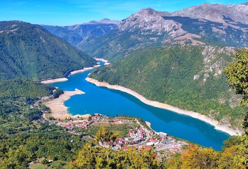 آپارتمان 1 خوابه با چشم‌انداز, Guesthouse Madzarevic