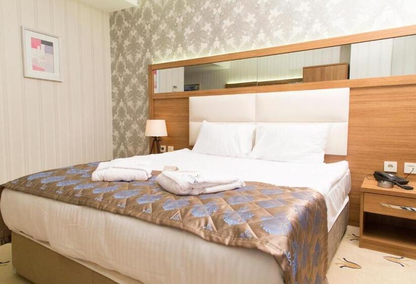 Номер Стандарт, Carmine Otel