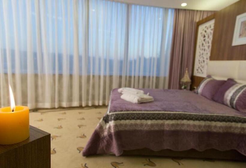 Люкс, Carmine Otel
