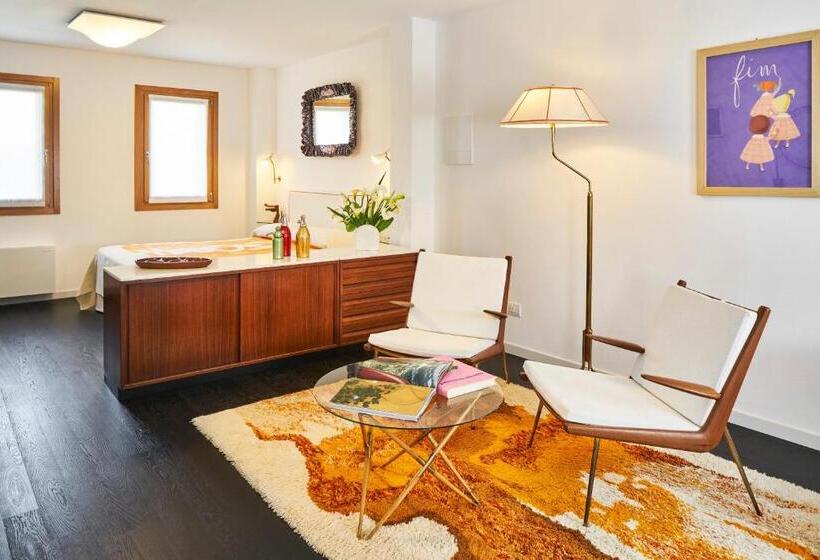 Полулюкс, Al Canton Agriturismo Di Design
