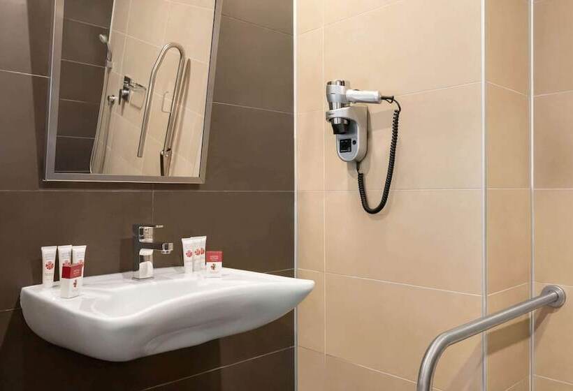 身障者適用ダブルベッド付きスタンダードルーム, Ramada Resort By Wyndham Unye