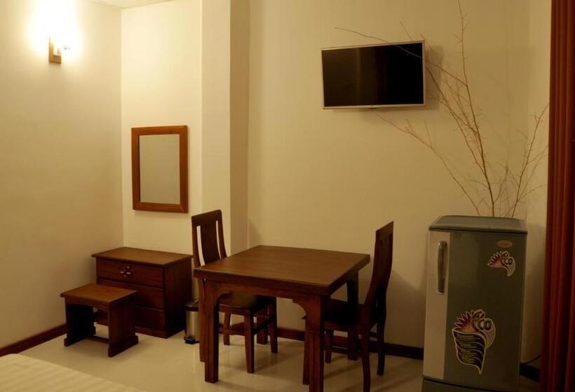 اتاق لوکس با بالکن, Weligama Bay Watsila Resort