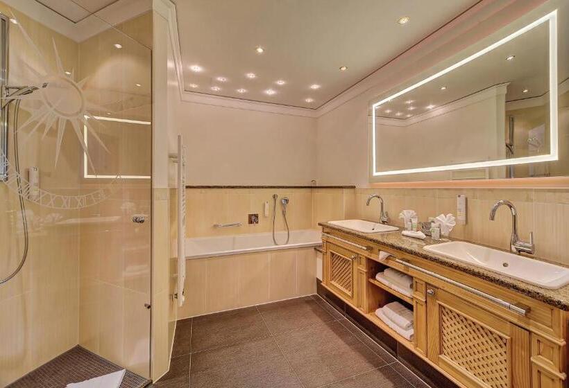 Family Suite, Wellness  & Sporthotel Jagdhof