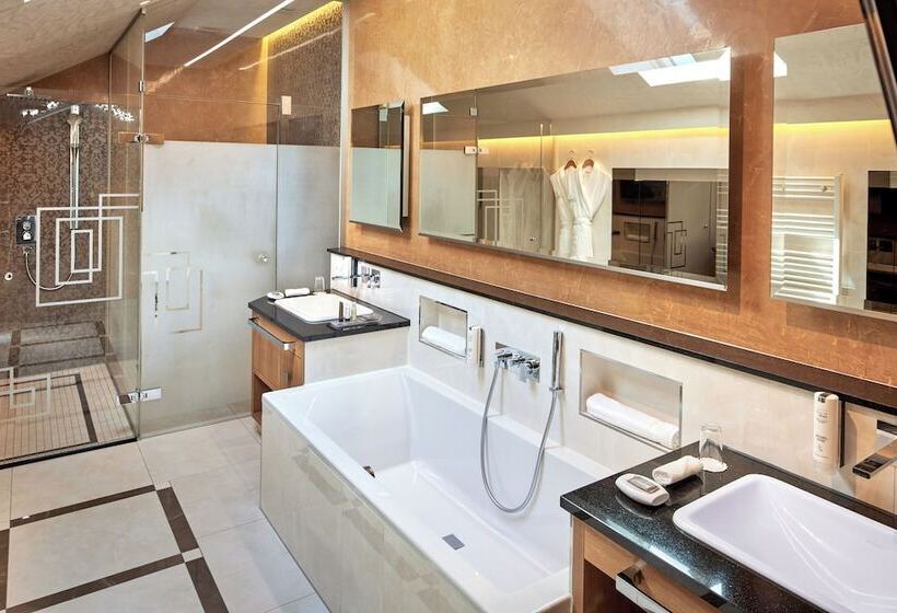 Люкс, Wellness  & Sporthotel Jagdhof