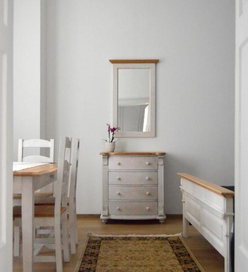 آپارتمان 1 خوابه با بالکن, Guest House 1568