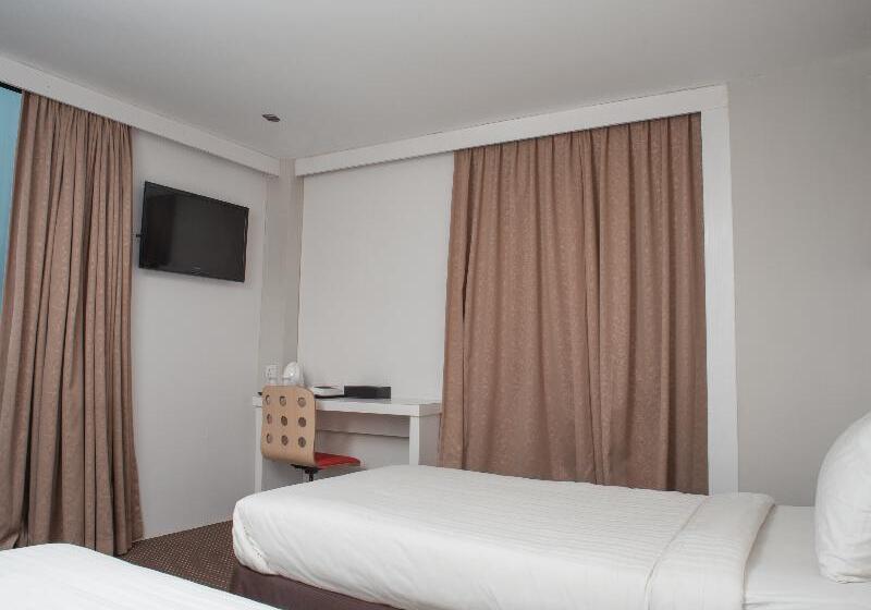 디럭스 룸, Capital O 90083 Riverfront Inn