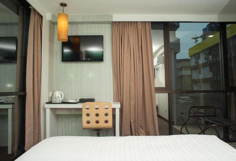 스탠다드 룸 킹사이즈 침대, Capital O 90083 Riverfront Inn