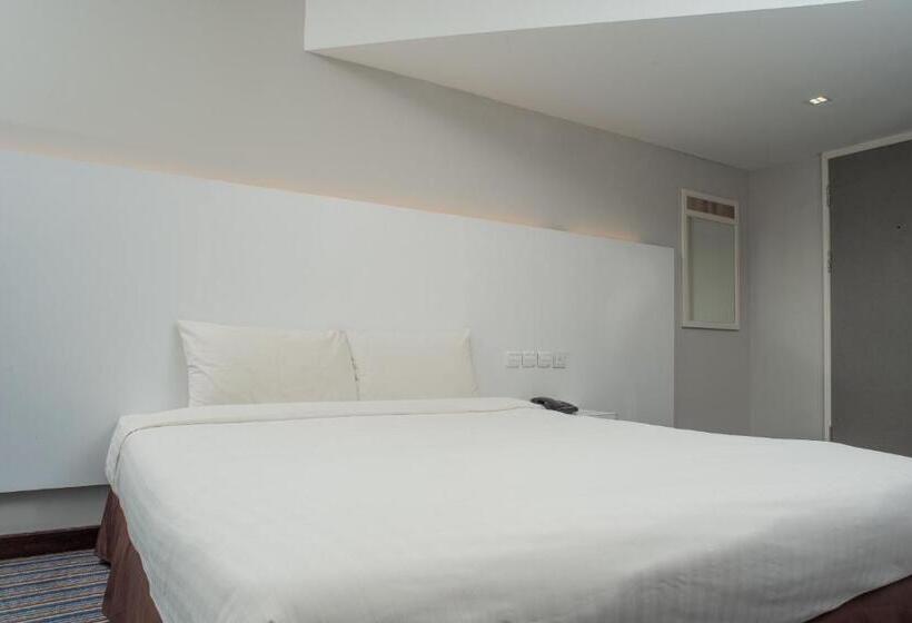 스탠다드 룸 킹사이즈 침대, Capital O 90083 Riverfront Inn