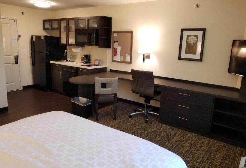 Студия Стандарт, Candlewood Suites   Davenport, An Ihg