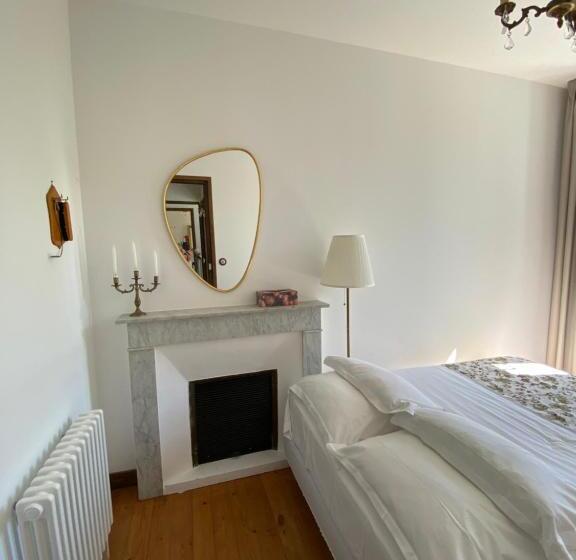 Quarto Quadruplo Estandar Banheiro Compartilhado, U Fiordalisu