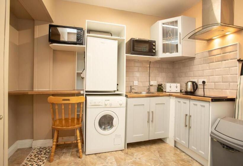 Семейный Номер, Whitaker Lodge Bed & Breakfast