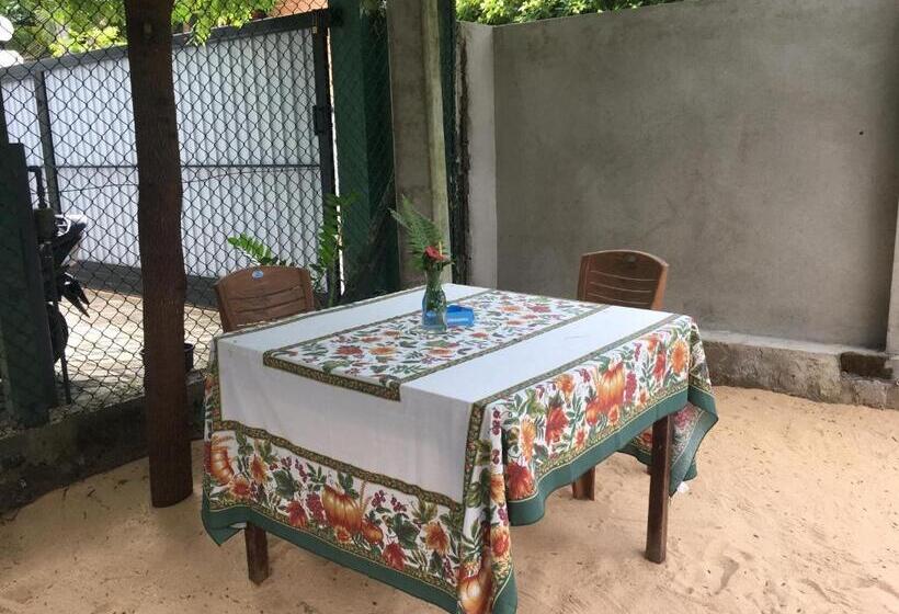 חדר סטנדרט נוף לגינה, Anthony Guesthouse