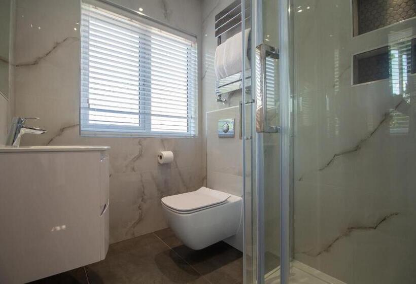 آپارتمان 1 خوابه, Signature Suites