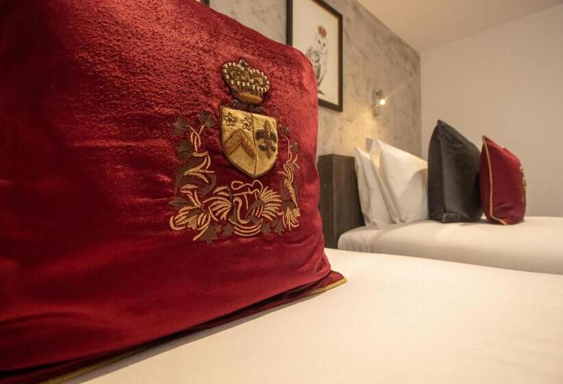 اتاق استاندارد, Signature Suites