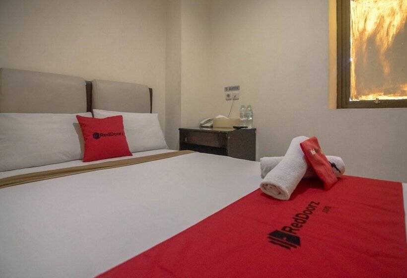 Номер Стандарт, Reddoorz Near Rs Husada