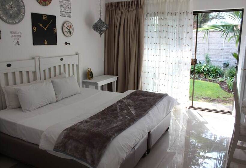 Номер Стандарт, House And Heart Guest House