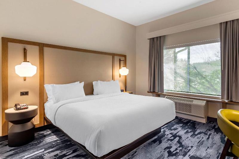 스위트 킹사이즈 침대, Fairfield Inn & Suites By Marriott Helen