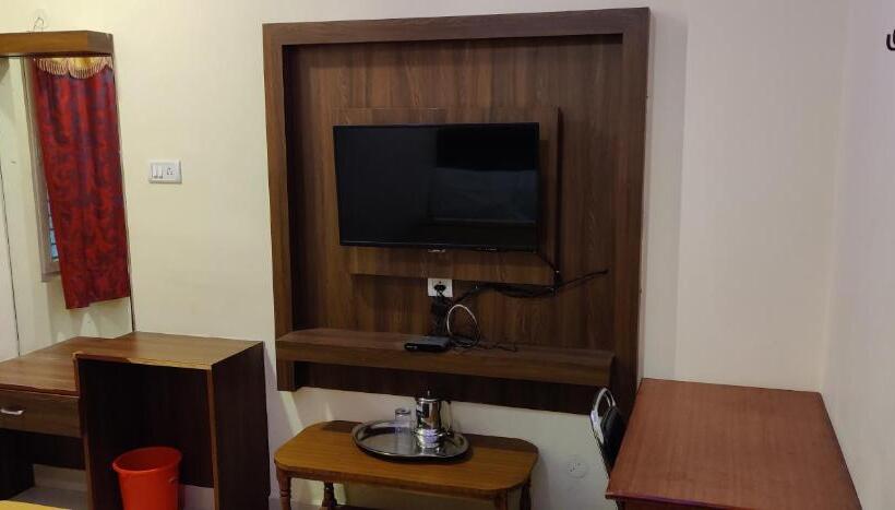 スタンダードシングルルーム, Kumaran Millenium Residency