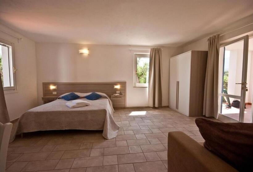 اتاق استاندارد چهار تخته, B&b La Casa Degli Ulivi