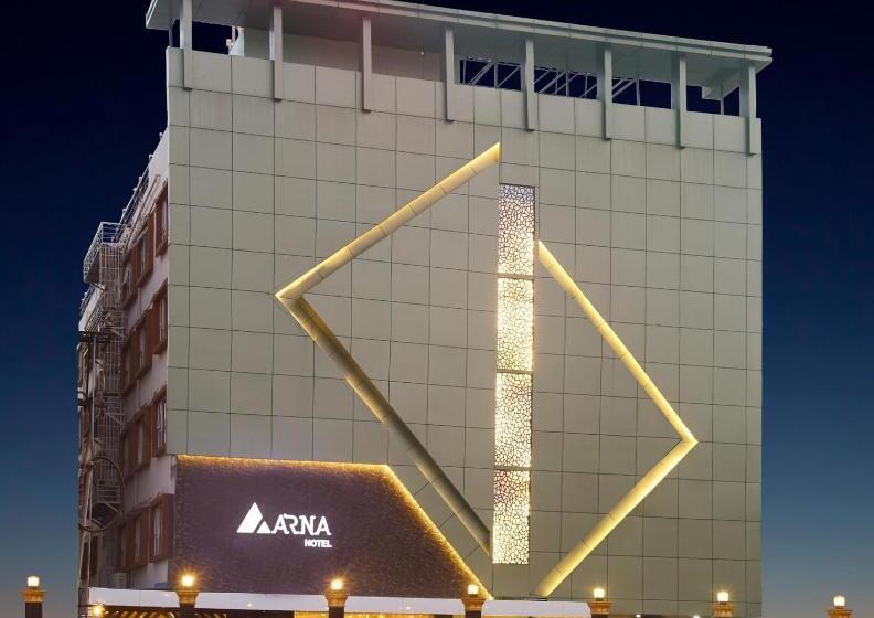 Номер Superior, Arna