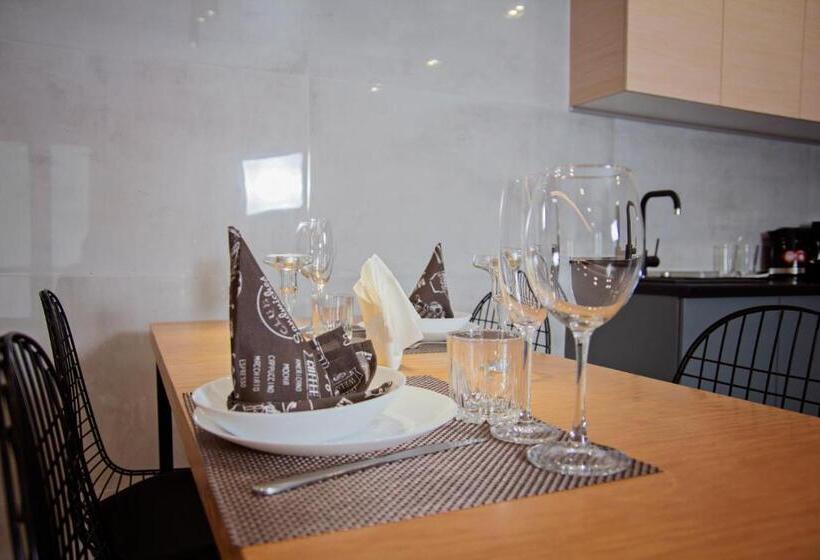 سوییت اجرایی, Prestige Apartments Kalnyshevskogo