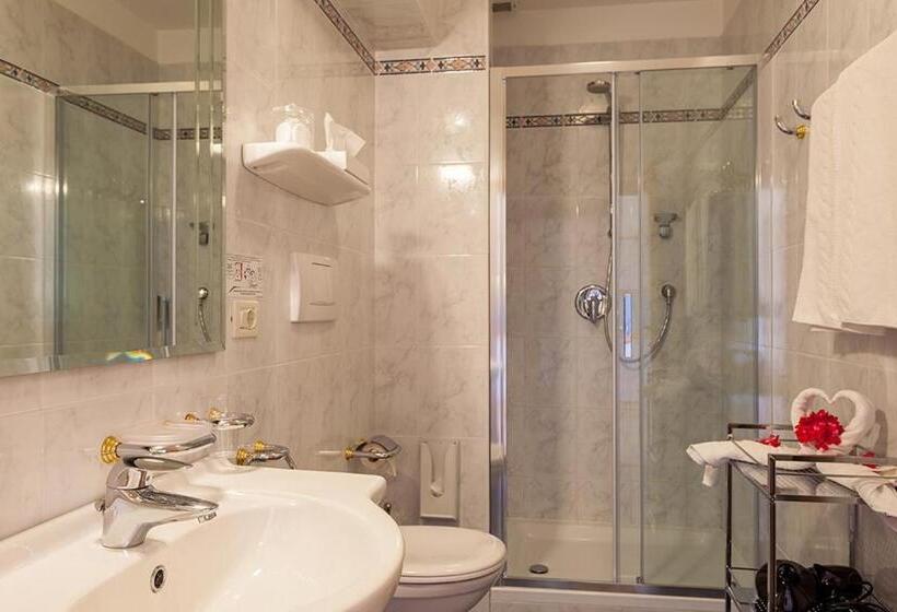 جناح مطلّ علي الحديقة, Residence Mavie
